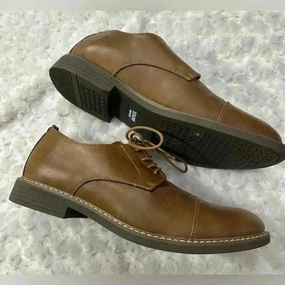 IZOD Men’s Brown Lace Oxford Shoes - Picture 3 of 10